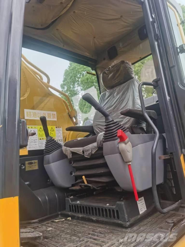 Komatsu PC 450-8 حفارات زحافة