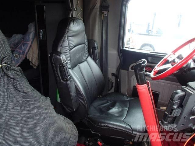 Peterbilt 388 وحدات الجر