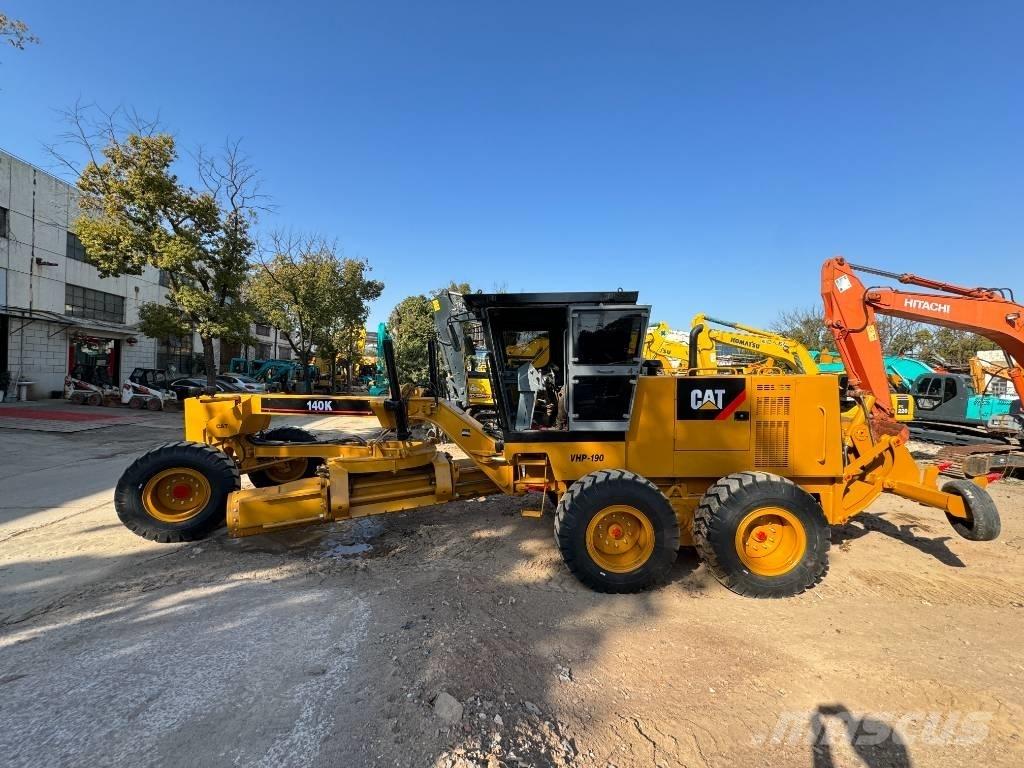 CAT 140K معدات تمهيد الطرق