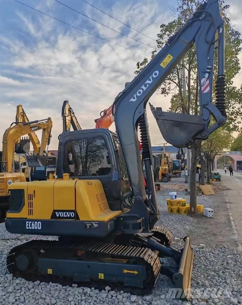 Volvo EC 60 D حفارات زحافة