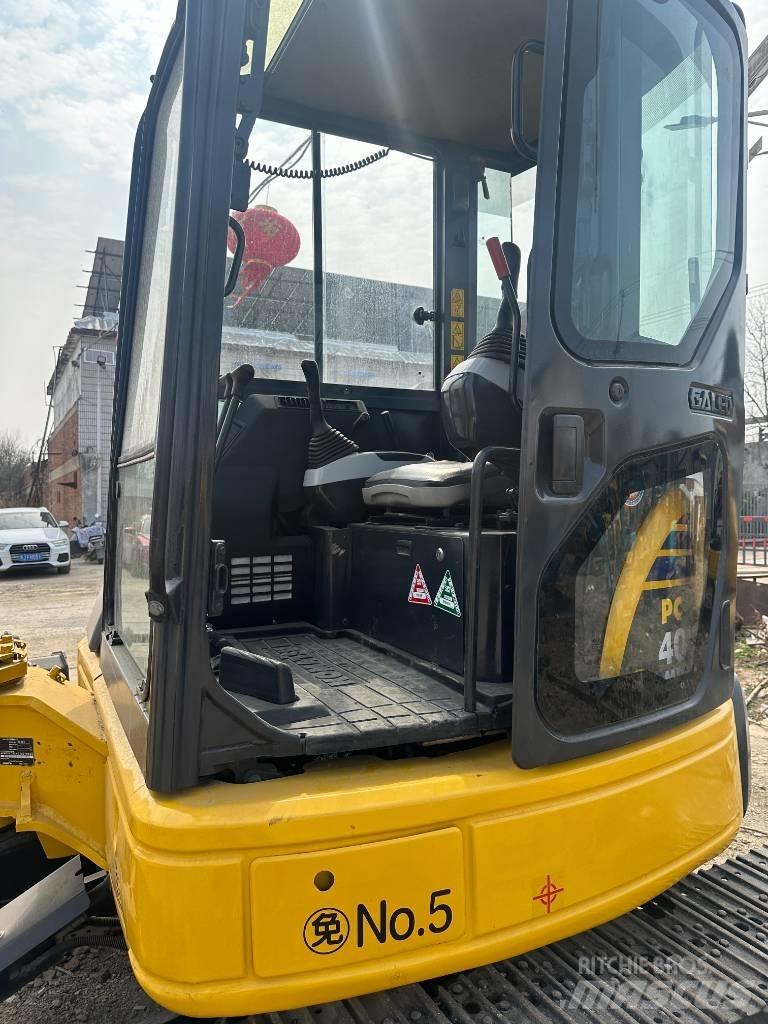 Komatsu PC 40 حفارات صغيرة أقل من 7 طن (حفارات صغيرة)
