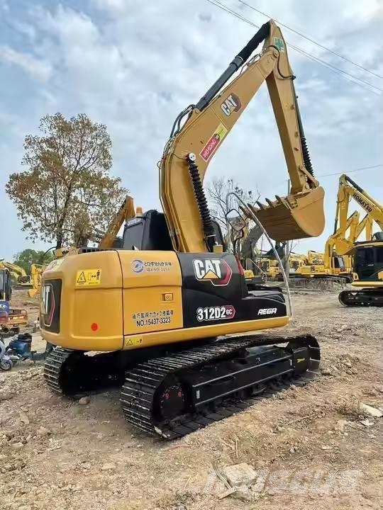 CAT 312D 2GC حفارات زحافة