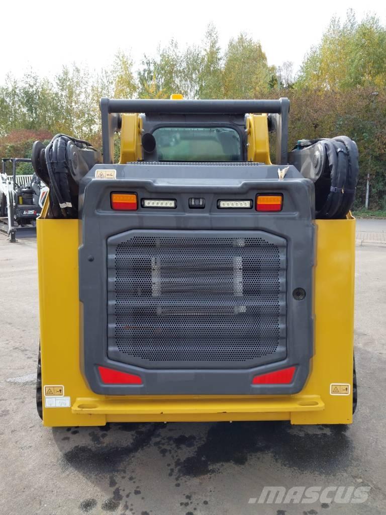 XCMG XC7-TV12 لوادر زحافة