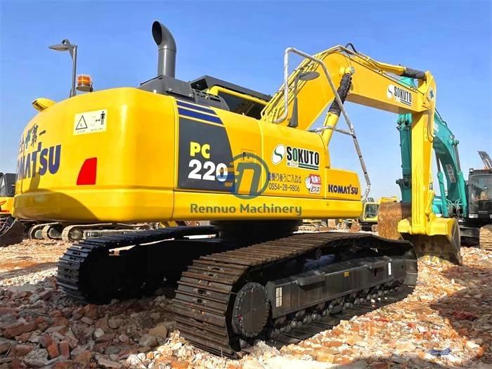 Komatsu PC 220-8 حفارات زحافة