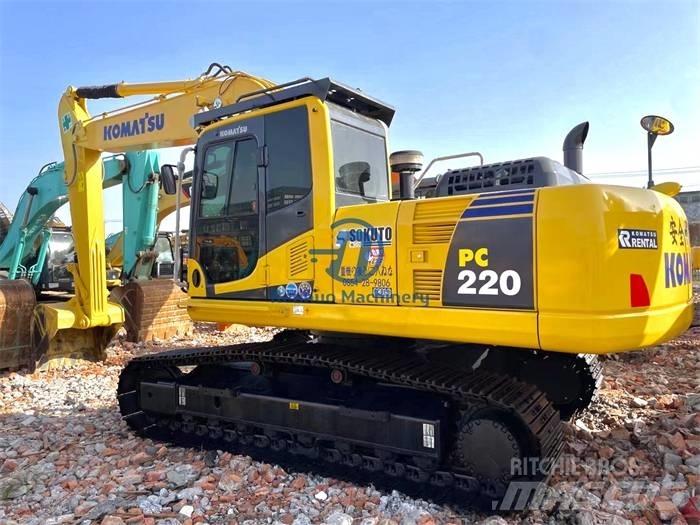 Komatsu PC 220-8 حفارات زحافة