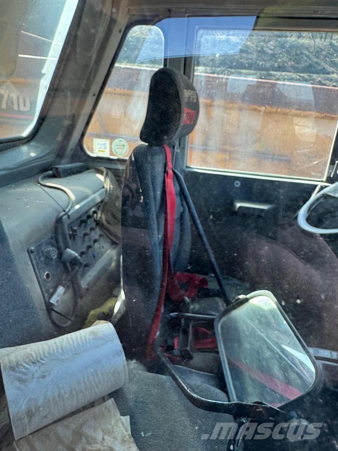 CAT 769D كابينة والداخلية