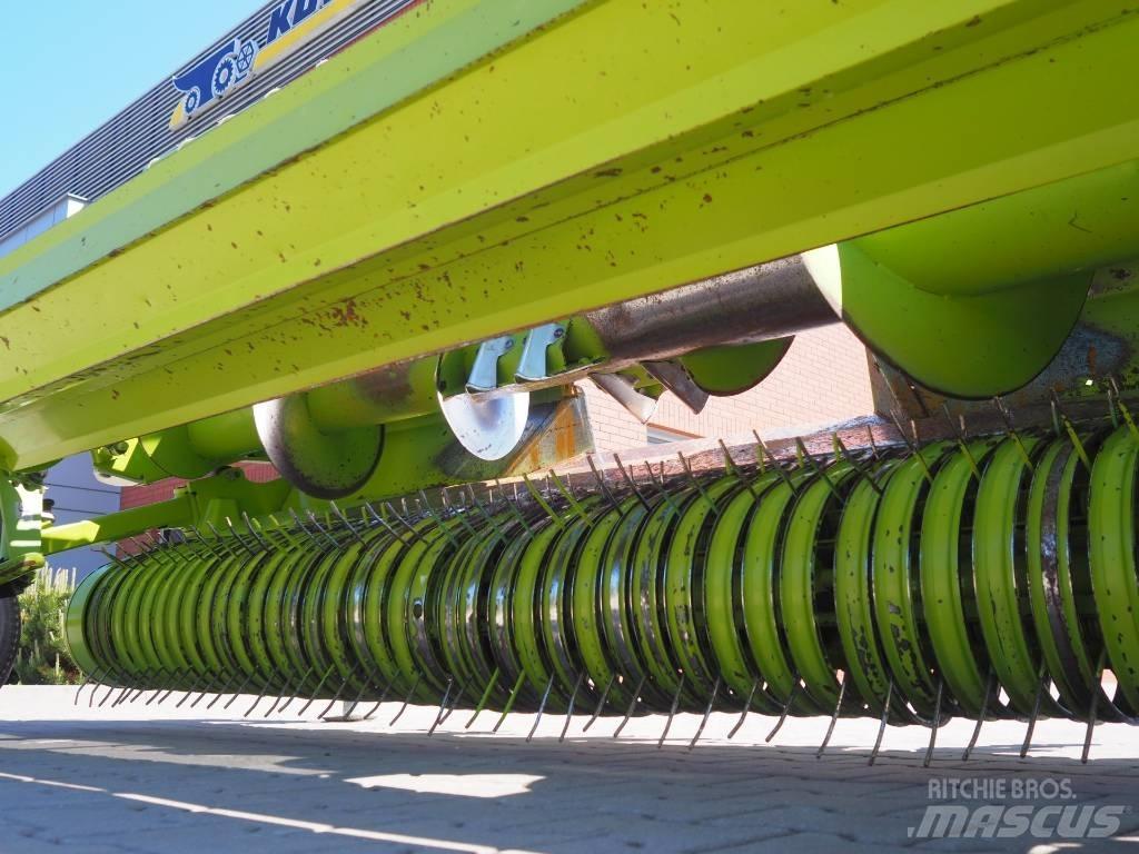 CLAAS Pick Up 300 HD معدات أخرى لحصاد العلف