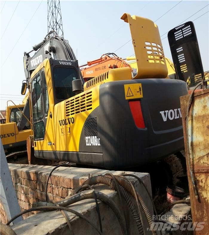 Volvo EC 240 B LC حفارات زحافة