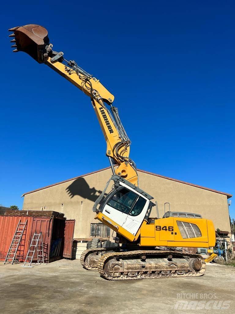 Liebherr R 946 LC حفارات زحافة