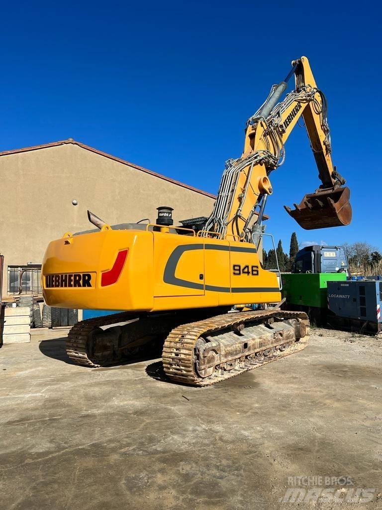 Liebherr R 946 LC حفارات زحافة