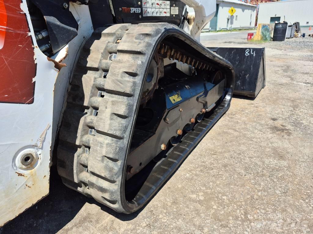 Bobcat T 64 لوادر انزلاقية التوجيه
