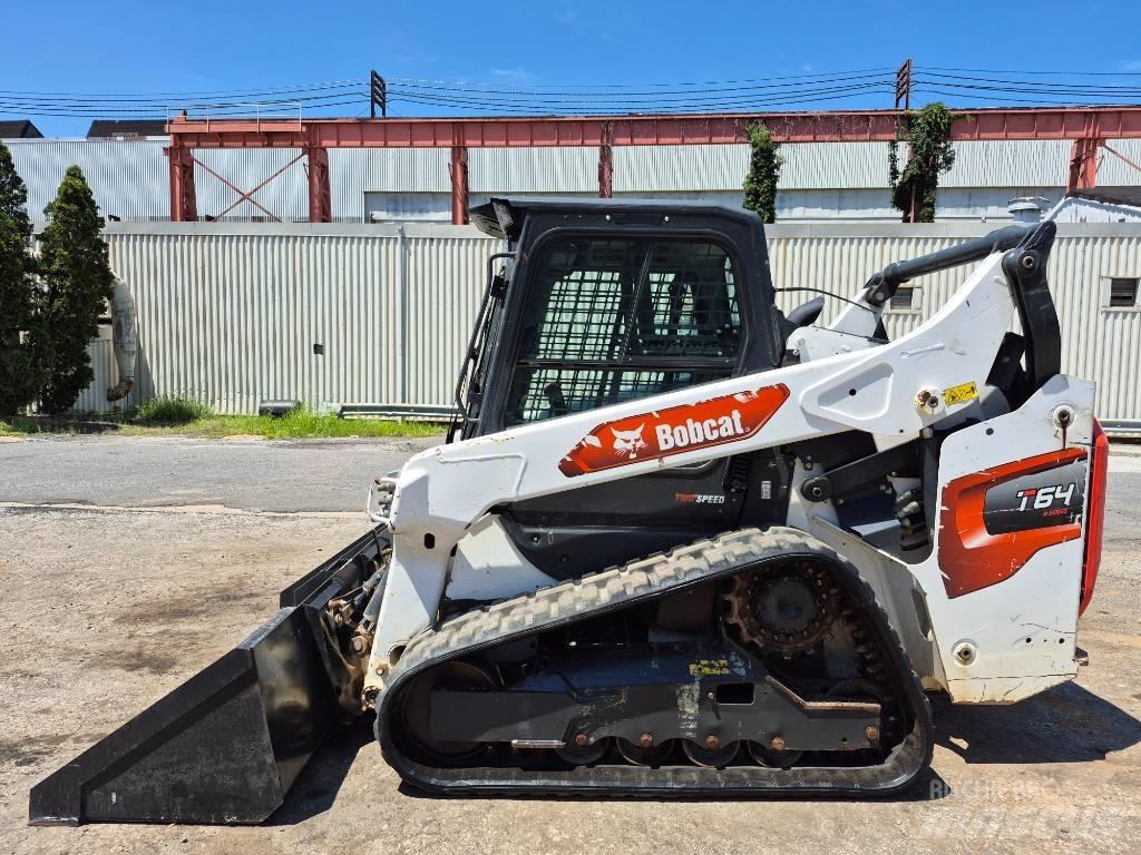 Bobcat T 64 لوادر انزلاقية التوجيه