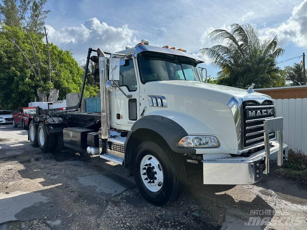 Mack GU813 شاحنات قابلة للفك