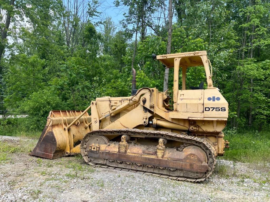 Komatsu D 75 S لوادر زحافة