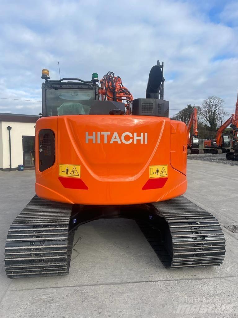 Hitachi ZX 135 US-6 حفارات زحافة