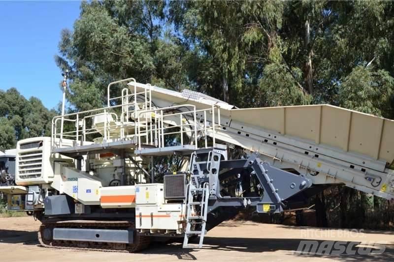 Metso LT300 جراشات