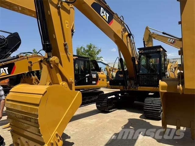 CAT 320 D حفارات زحافة