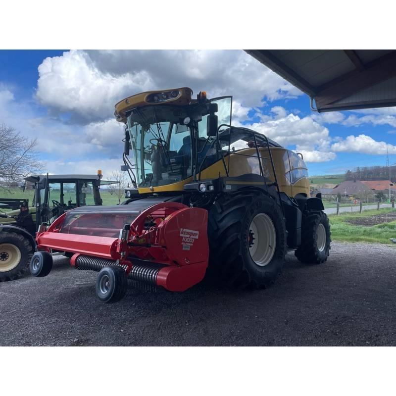 New Holland FR 700 علافات ذاتية الدفع
