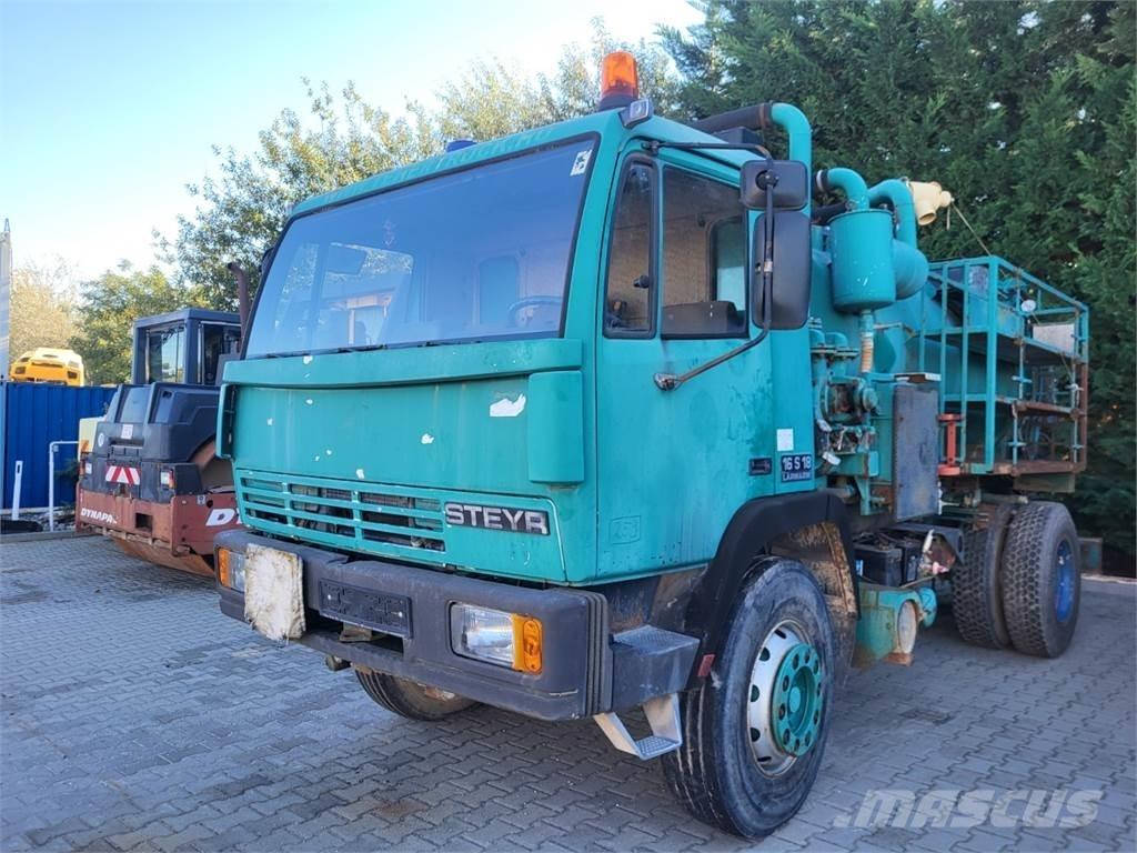 Steyr 16S18 شاحنات ذات صهاريج