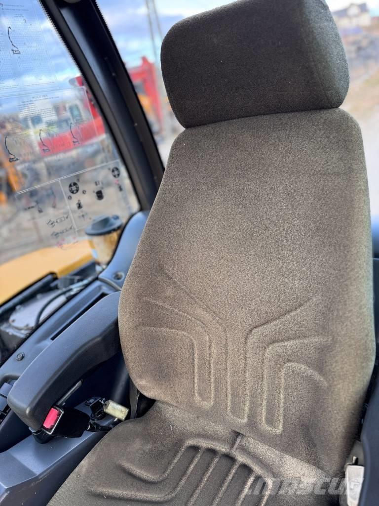 Mecalac 8 MCR حفارات زحافة