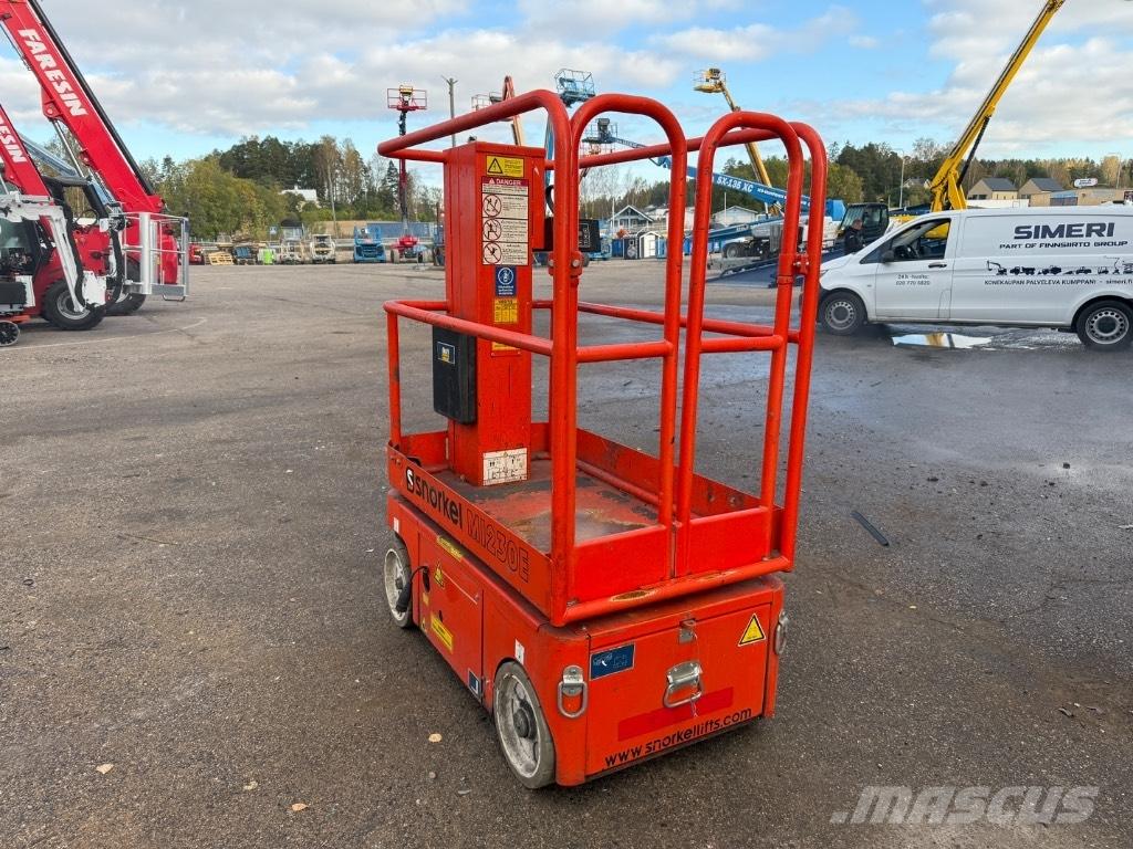 Snorkel M 1230 E رافعات مقصية الشكل
