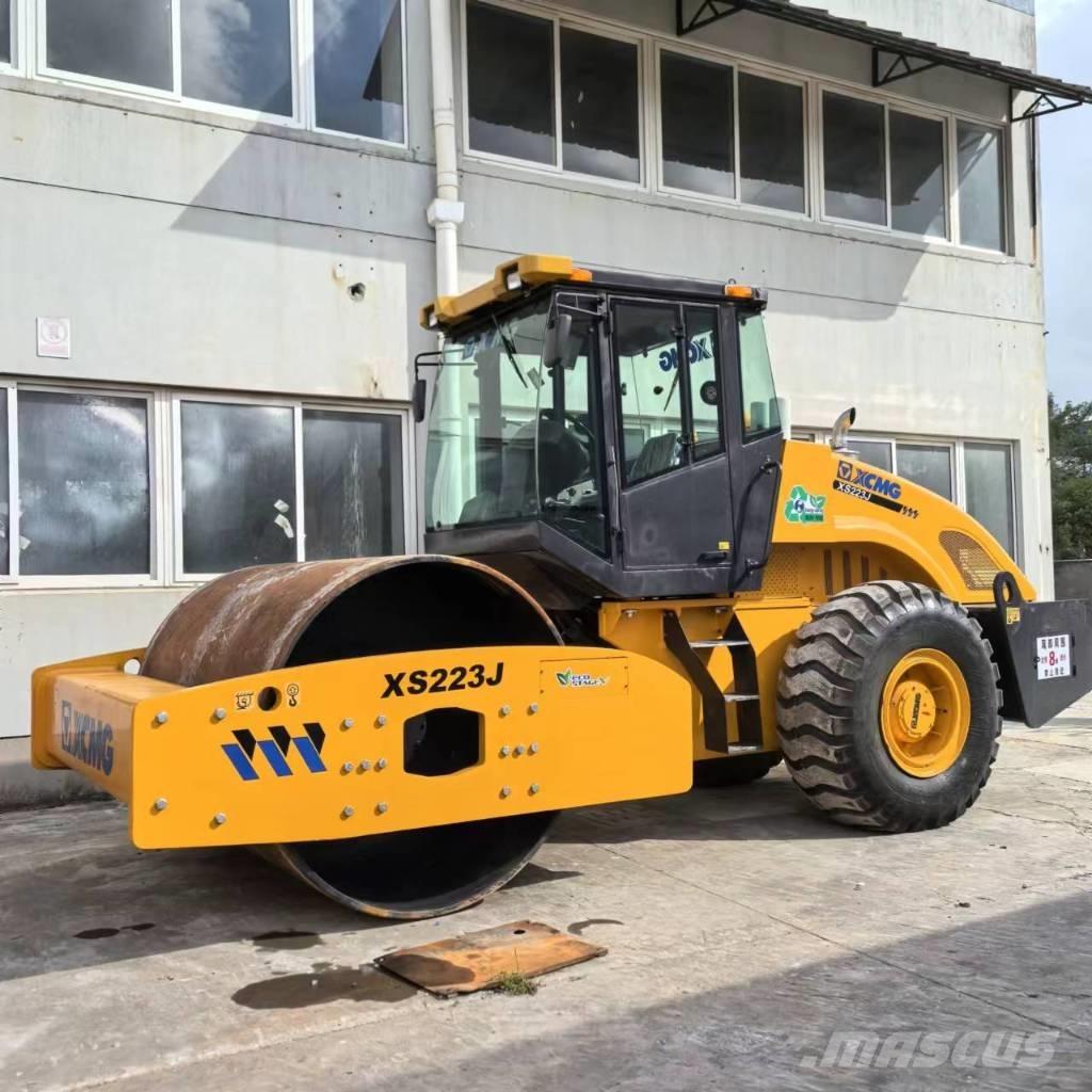 XCMG XS 223 J مداحل أحادية الأسطوانة