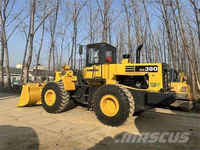 Komatsu WA380 لوادر بعجل