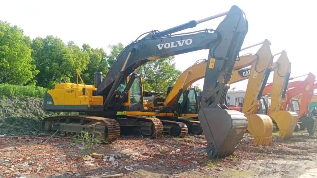 Volvo EC 360 حفارات زحافة
