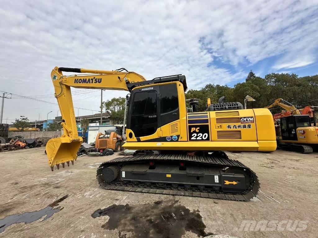 Komatsu PC 220 حفارات زحافة