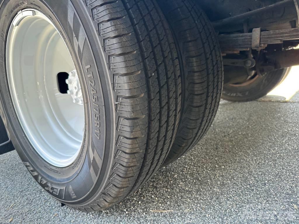 Ford F 350 شاحنات خفيفة/مفصلية الجوانب