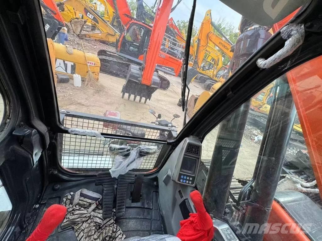 Doosan DX 300 LC حفارات زحافة