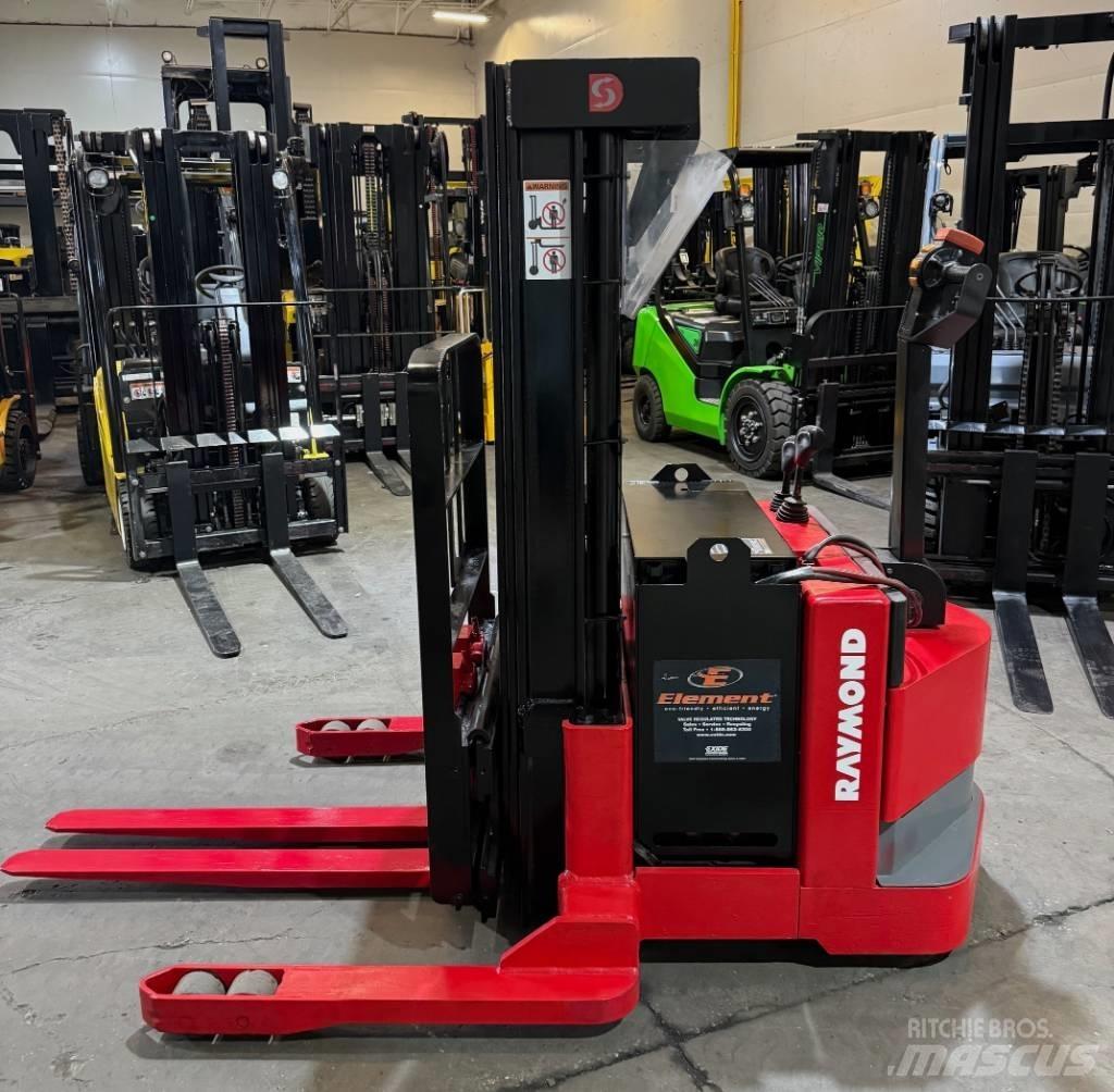 Raymond DSX040 شاحنات مناولة ذاتية الدفع