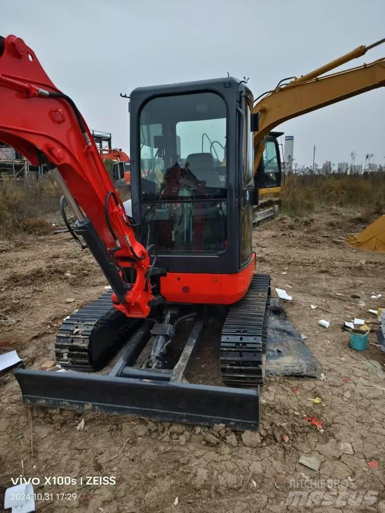 Kubota U 35 حفارات صغيرة أقل من 7 طن (حفارات صغيرة)