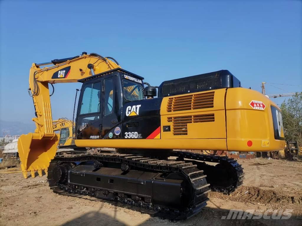 CAT 336 D2 حفارات زحافة
