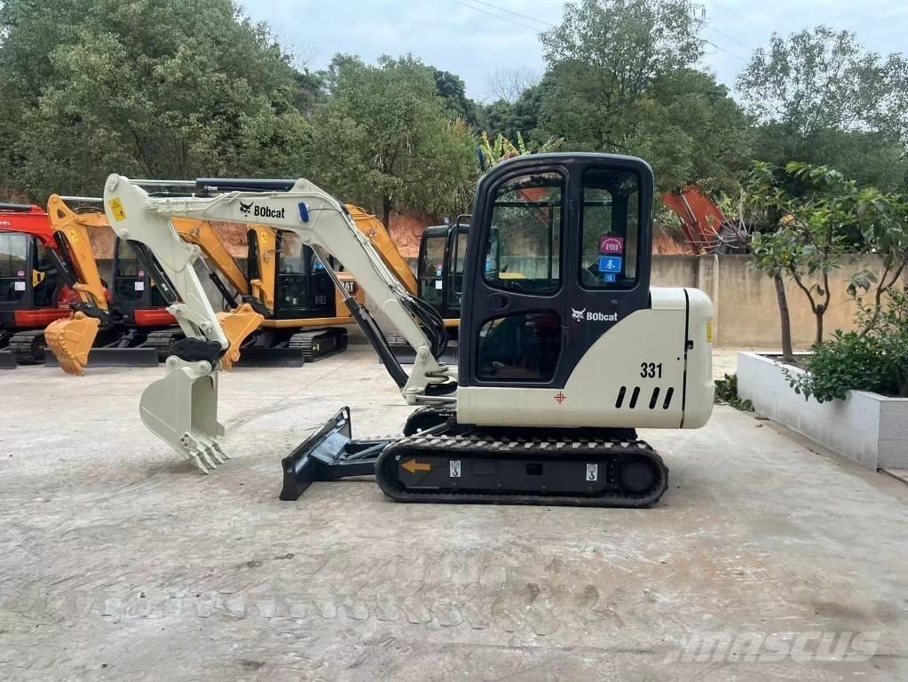 Bobcat 331 حفارات صغيرة أقل من 7 طن (حفارات صغيرة)