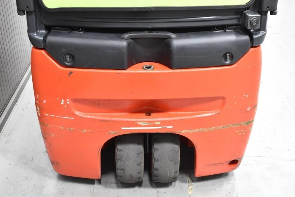 Linde E 15 - 01 شاحنات ذات رافعات شوكية تعمل بالكهرباء