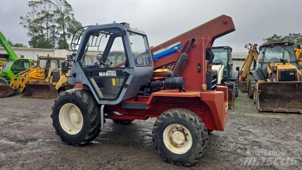 Manitou MT 425 CP مناولات متداخلة
