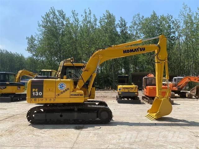 Komatsu PC130 حفارات زحافة