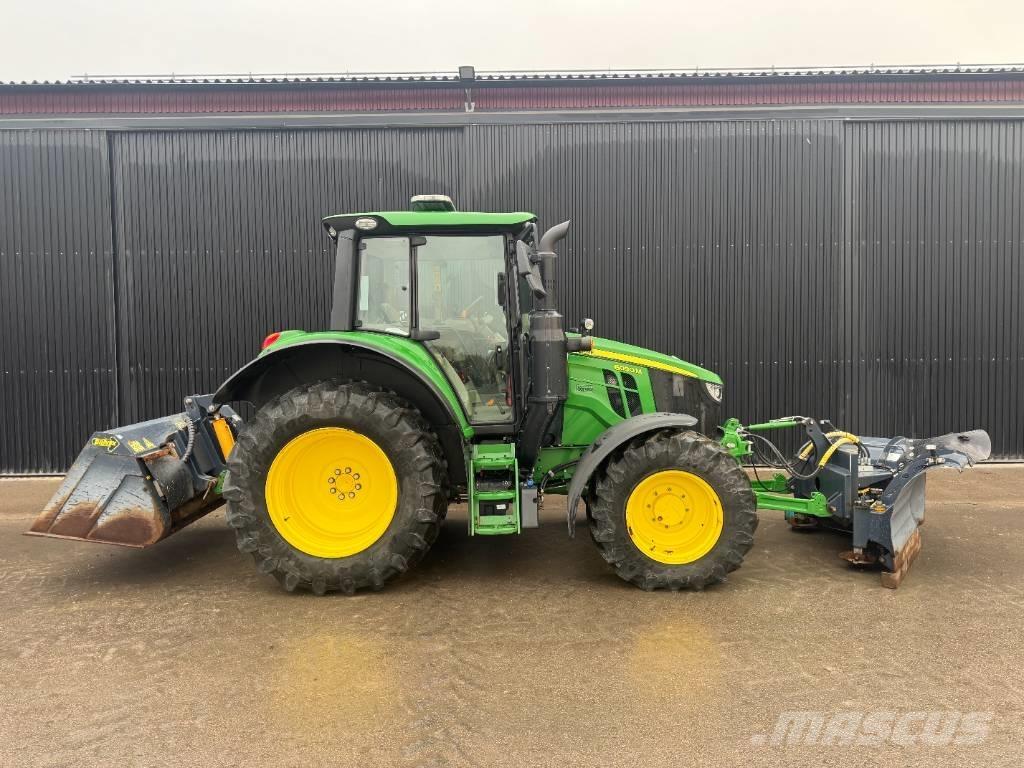 John Deere 6090 M الجرارات
