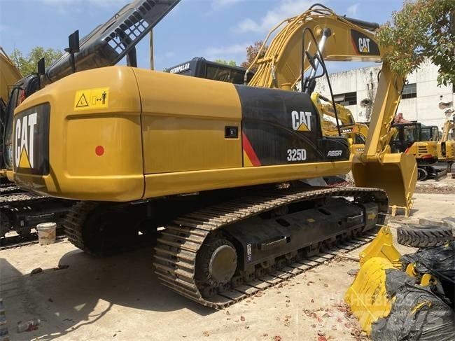 CAT 325 D حفارات زحافة