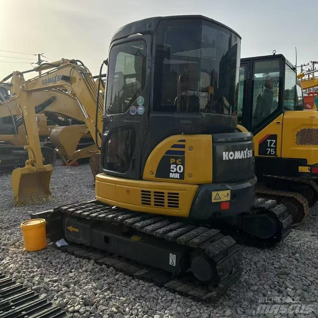 Komatsu 50-2 حفارات زحافة