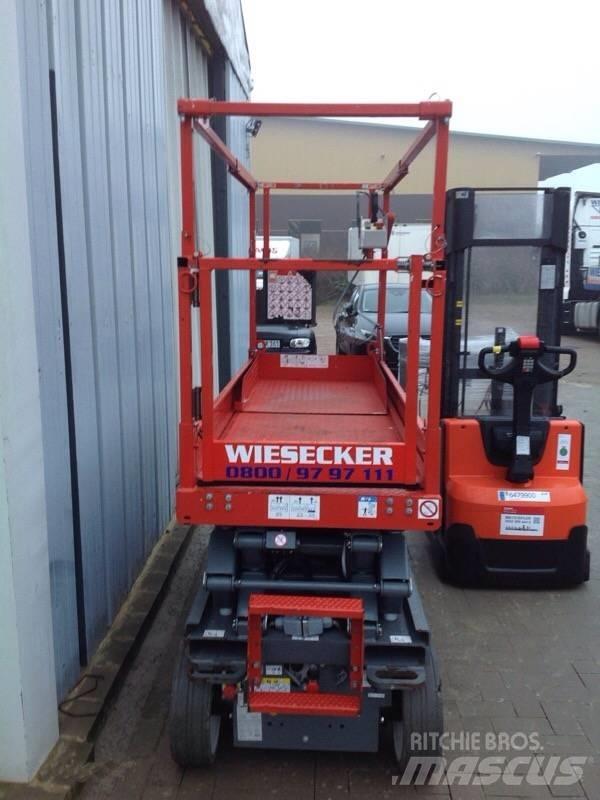 SkyJack SJ III 3220 رافعات مقصية الشكل