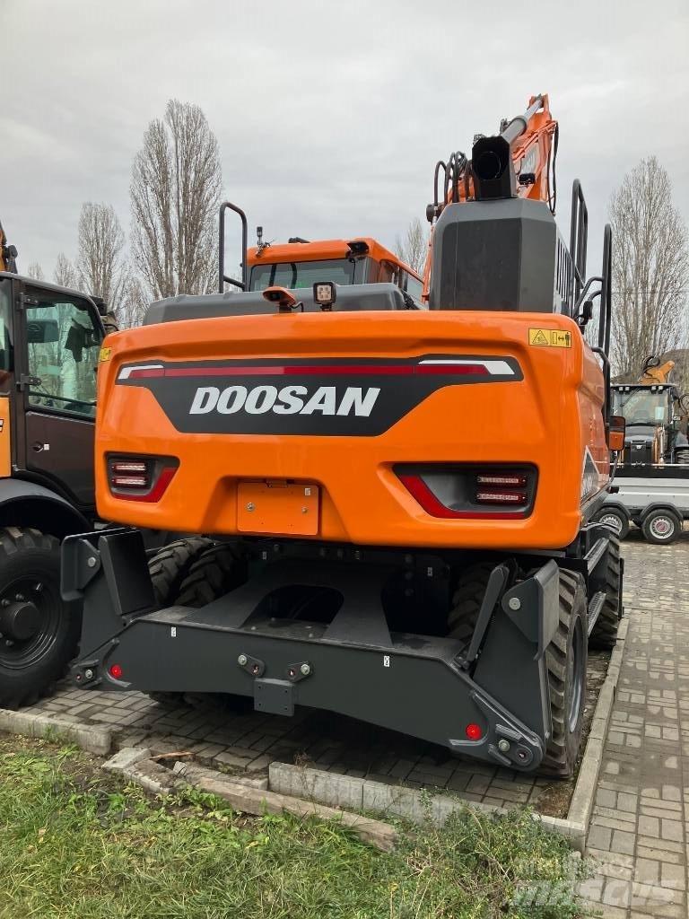 Doosan DX 170 W-7 حفارات بعجل