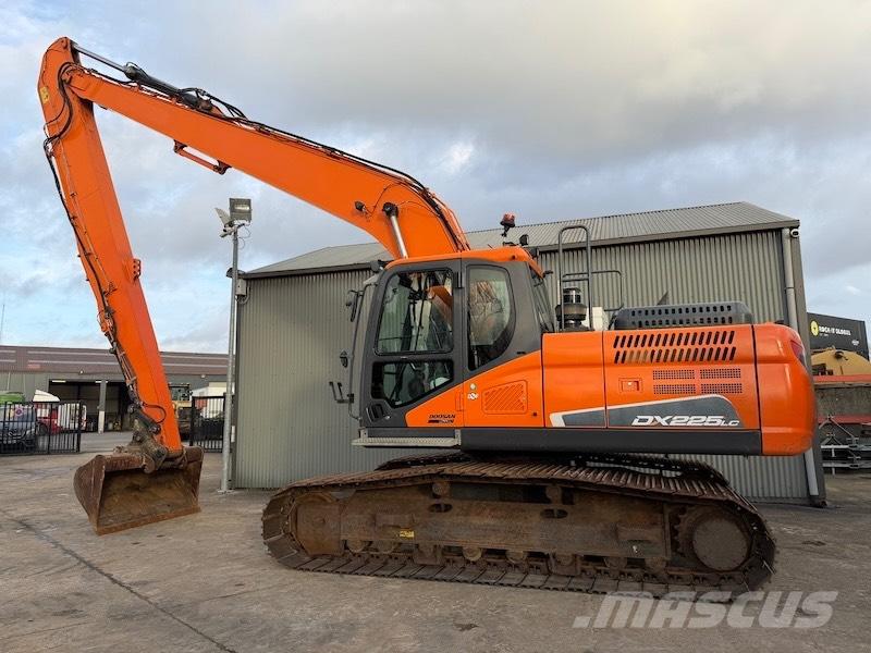 Doosan DX 225 LC-5 حفارات طويلة الذراع