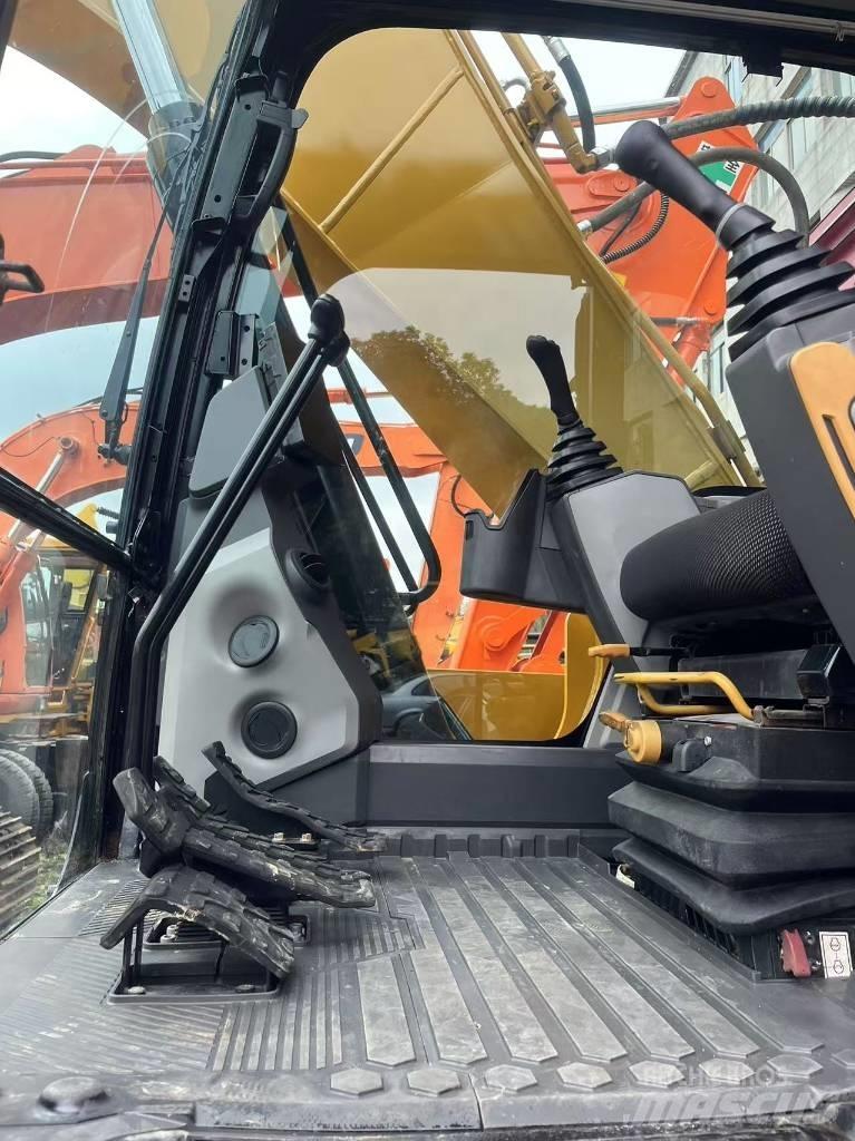 CAT 320 GC حفارات زحافة