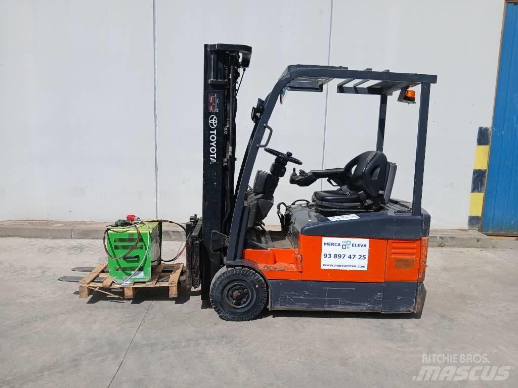 Toyota 7 FBEF 15 شاحنات ذات رافعات شوكية تعمل بالكهرباء