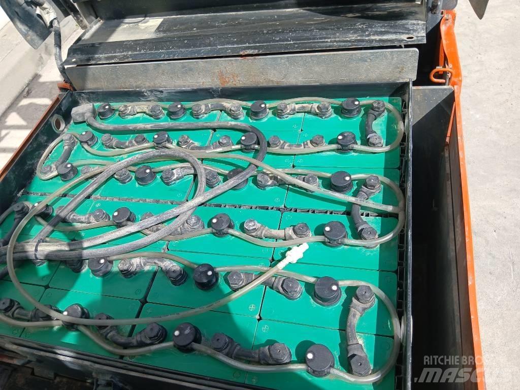 Toyota 7 FBEF 15 شاحنات ذات رافعات شوكية تعمل بالكهرباء
