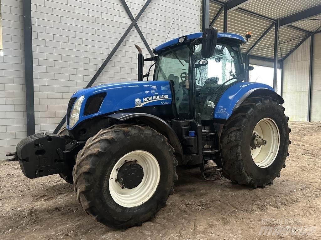 New Holland T7.250 الجرارات
