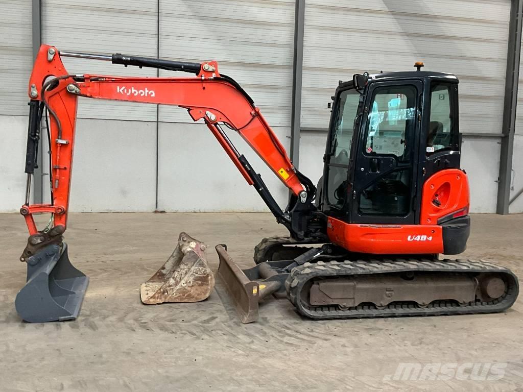 Kubota U 48-4 حفارات صغيرة أقل من 7 طن (حفارات صغيرة)