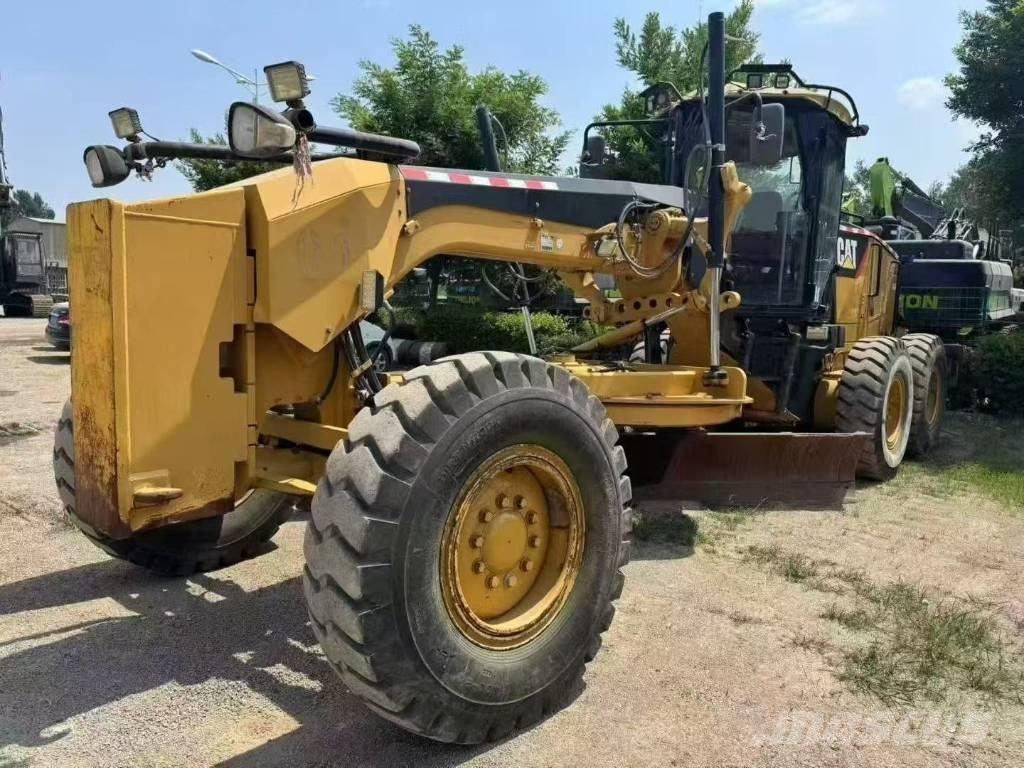 CAT 140 M معدات تمهيد الطرق